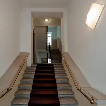 Anna Station X 7 Appartement